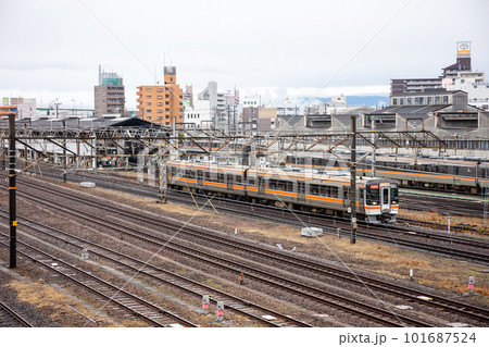 【関西本線】名古屋車両区を通過する快速みえ 【関西本線】名古屋車両区を通過する快速みえ 101687524
