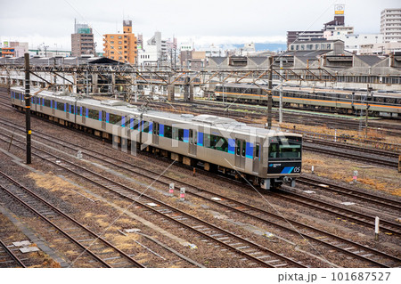 【あおなみ線】名古屋車両区を通過する普通列車 101687527
