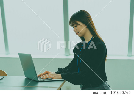 office worker office worker 101690760