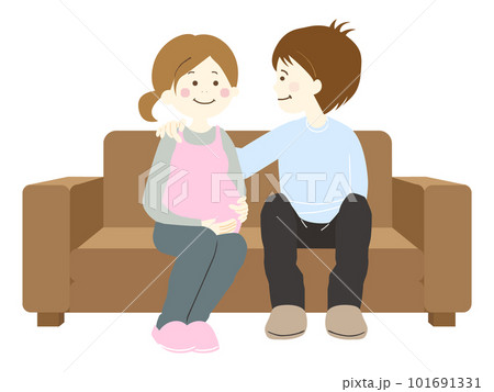 ソファーに座る妊娠中の妻と夫 ソファーに座る妊娠中の妻と夫 101691331