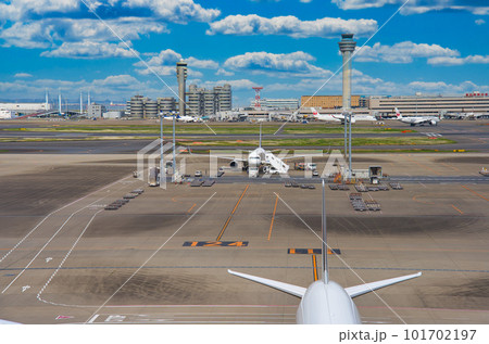 展望台からの空港の眺め 101702197