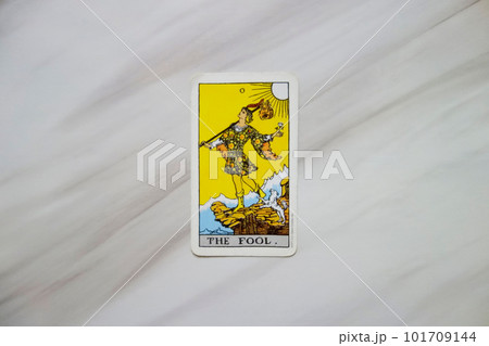 タロットカード　愚者 101709144