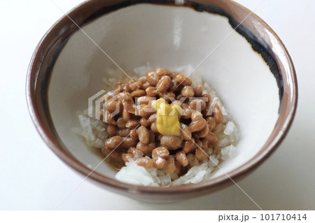 納豆と玉ねぎのみじん切り 納豆と玉ねぎのみじん切り 101710414