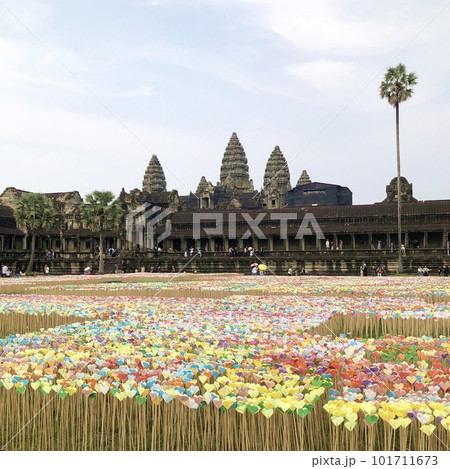 クメール正月のアンコールワット クメール正月のアンコールワット 101711673