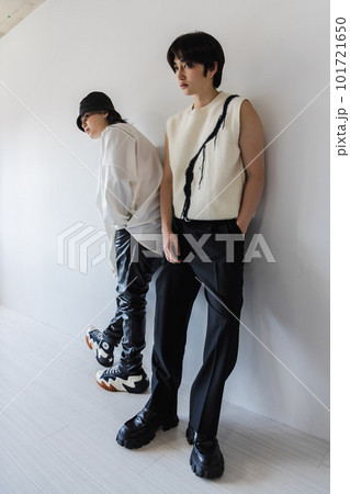 オシャレでクールな男性 101721650