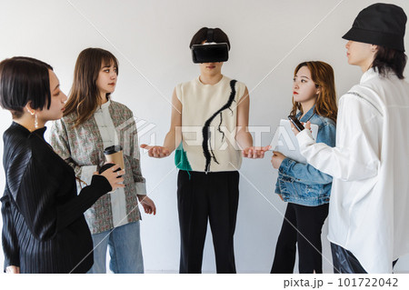 VR・仮想現実・バーチャル未来 VR・仮想現実・バーチャル未来 101722042