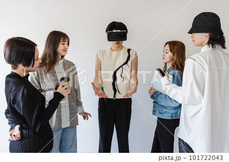 VR・仮想現実・バーチャル未来 101722043