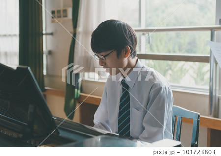 Middle school Middle school 101723803