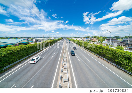 「埼玉県」東北自動車道、浦和付近の風景 「埼玉県」東北自動車道、浦和付近の風景 101730884