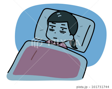 布団の中で眠れないパジャマの若い女性(上半身) 布団の中で眠れないパジャマの若い女性(上半身) 101731744