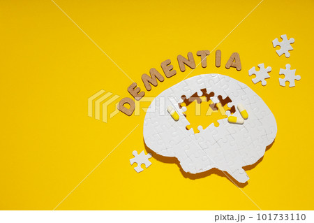 Dementia and parkinson's disease, ADHD, composition for head disease theme, space for text Dementia and parkinson's disease, ADHD, composition for head disease theme, space for text 101733110