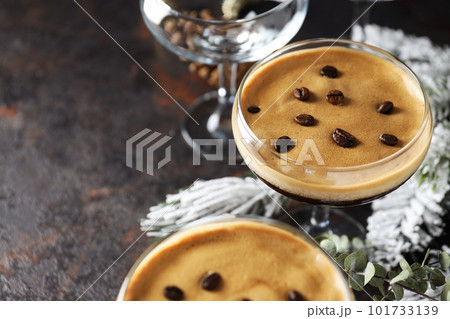 Espresso martini cocktail, delicious alcohol drink, space for text Espresso martini cocktail, delicious alcohol drink, space for text 101733139