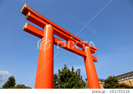 平安神宮 大鳥居 鳥居 平安神宮大鳥居 朱塗り 平安神宮 大鳥居 鳥居 平安神宮大鳥居 朱塗り 101735216