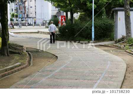 背戸口公園　南海平野線跡　南海平野線線路跡　南海平野線線路跡モニュメント　平野区公園　廃線跡 101738230