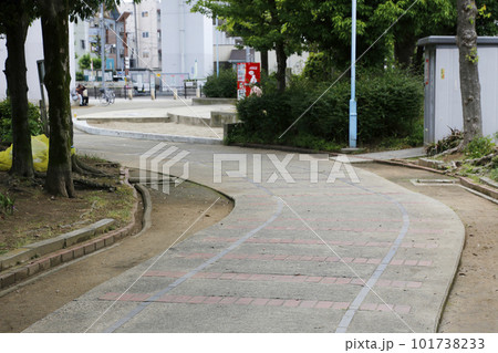 背戸口公園 南海平野線跡 南海平野線線路跡 南海平野線線路跡モニュメント 平野区公園 廃線跡 背戸口公園 南海平野線跡 南海平野線線路跡 南海平野線線路跡モニュメント 平野区公園 廃線跡 101738233