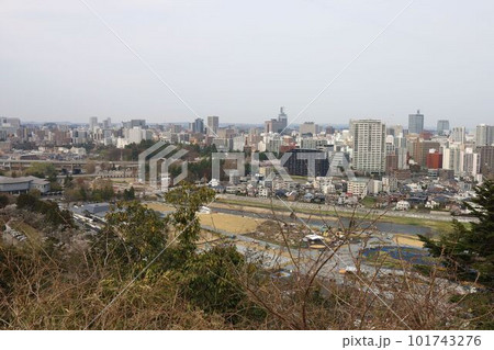 青葉城から見た仙台市街 101743276