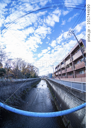 住宅街にある河川（洪水対策・ゲリラ豪雨） 101744690