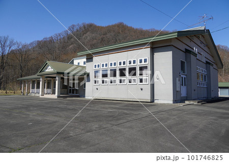 旭生活館（平取町立旭小学校・廃校） 101746825
