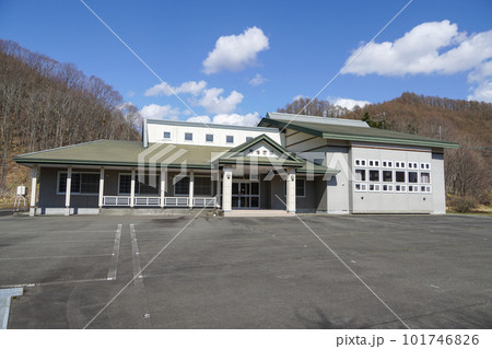 旭生活館（平取町立旭小学校・廃校） 101746826