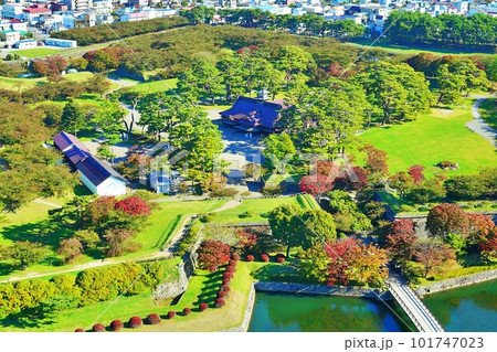 函館市 五稜郭タワーから望む五稜郭公園 函館市 五稜郭タワーから望む五稜郭公園 101747023