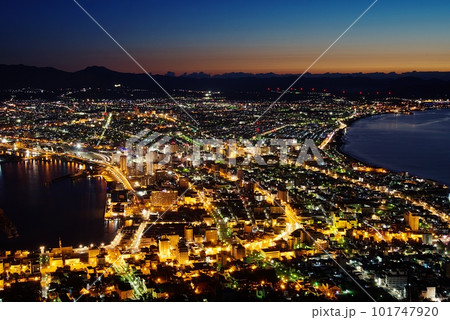 函館山の夜景 101747920