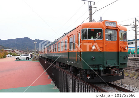 しなの鉄道坂城駅前：169系S51編成静態保存車 101755660