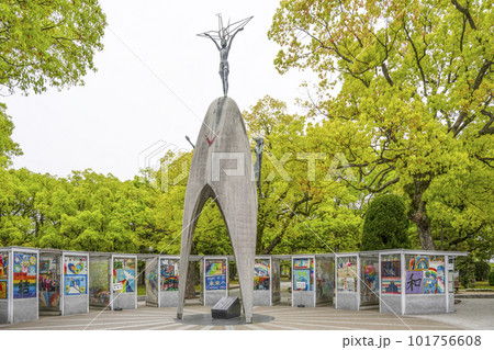 原爆の子の像 広島平和記念公園 原爆の子の像 広島平和記念公園 101756608