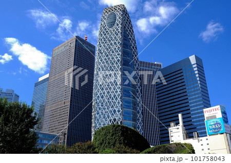 西新宿の超高層ビル群 101758043