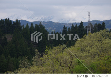 棚田が見える暮らし 101760996