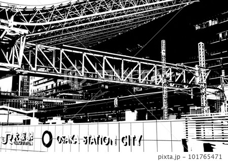 大阪駅の大屋根　白黒写真 101765471