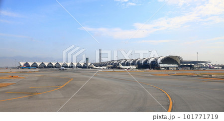Suvarnabhumi Airport view, Airplane parking at passenger gate. Suvarnabhumi Airport view, Airplane parking at passenger gate. 101771719
