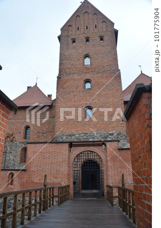 エストニア トラカイ城 城出入口 橋 エストニア トラカイ城 城出入口 橋 101775904