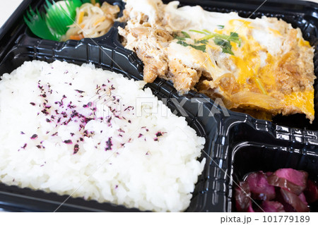 とんかつ弁当 とんかつ弁当 101779189
