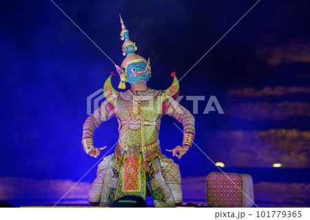 鬼の王トッサカン（ラーヴァナ）／タイの仮面劇 101779365