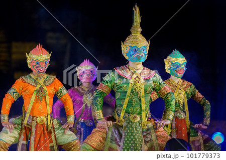 タイの仮面劇コーンに登場する鬼（ヤック）たち 101779373