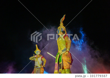 タイの仮面劇コーンに登場する鬼（ヤック） 101779387