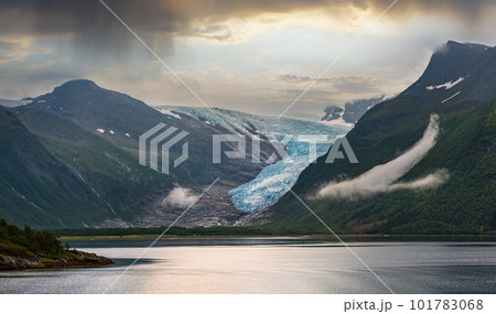 Lake Svartisvatnet and Svartisen Glacier, Norway 101783068