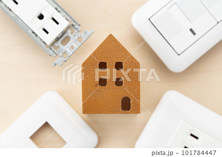 住宅　電源コンセント 101784447