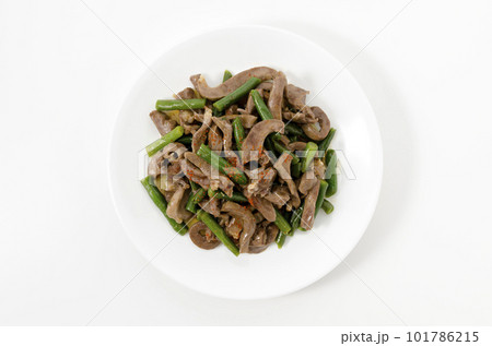 豚ハツとサヤインゲンの炒め物 101786215