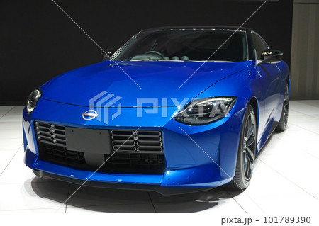 ショールームのフェアレディー 101789390