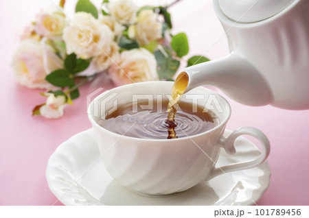 紅茶と花 101789456