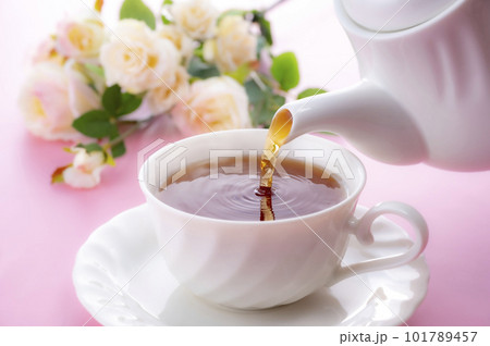 紅茶と花 101789457