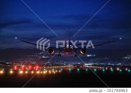 大阪伊丹空港離着陸 101789963