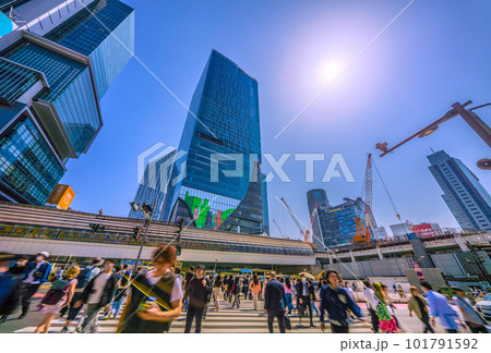 日本の東京都市景観 夏日。熱中症等に注意。マ着用個人判断の英断で感染拡大無し＝4月20日、渋谷 101791592