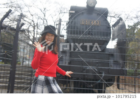 健康的美女と機関車 健康的美女と機関車 101795215
