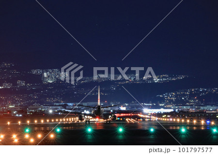 大阪伊丹空港離着陸 101797577