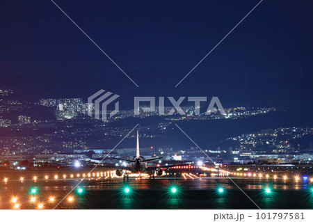 大阪伊丹空港離着陸 101797581
