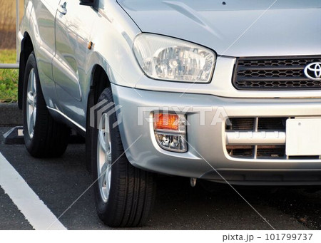 自動車イメージ　トヨタ2代目RAV4のフロントマスク 101799737