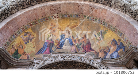 Christ in glory, bezel greater arch, the facade of the Saint Mark basilica, Venice, Italy Christ in glory, bezel greater arch, the facade of the Saint Mark basilica, Venice, Italy 101800752