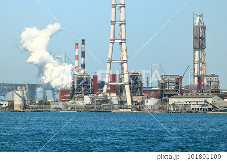 【香川県】晴天の四国電力坂出発電所（火力発電所）　　　　　　 101801100